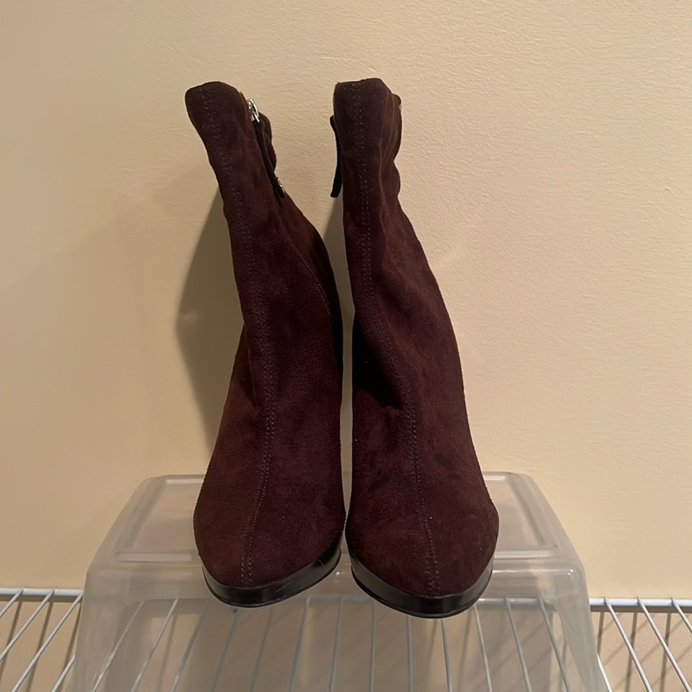 Isaac Mizrahi boots Sz 8.5